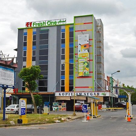 Fresh One Hotel Batam Exterior photo