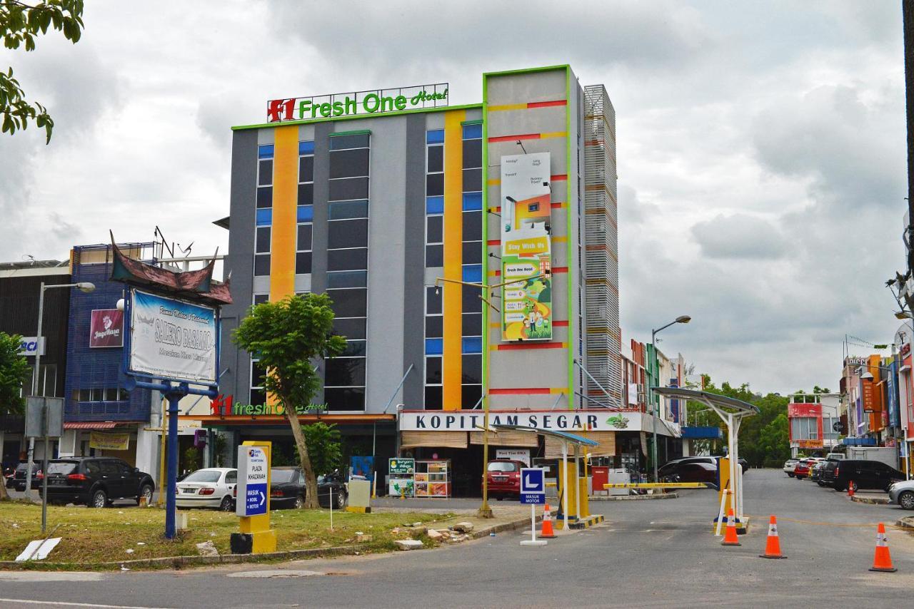 Fresh One Hotel Batam Exterior photo
