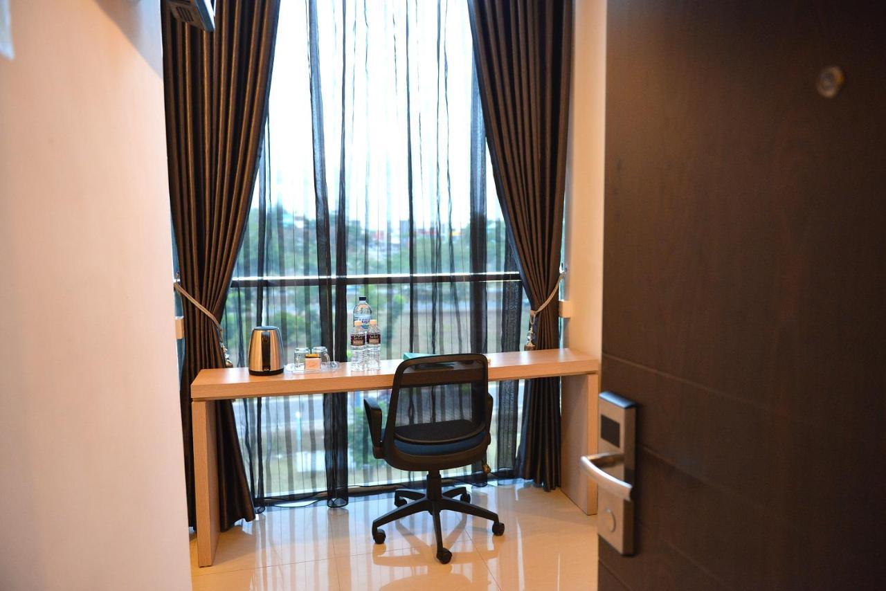 Fresh One Hotel Batam Exterior photo